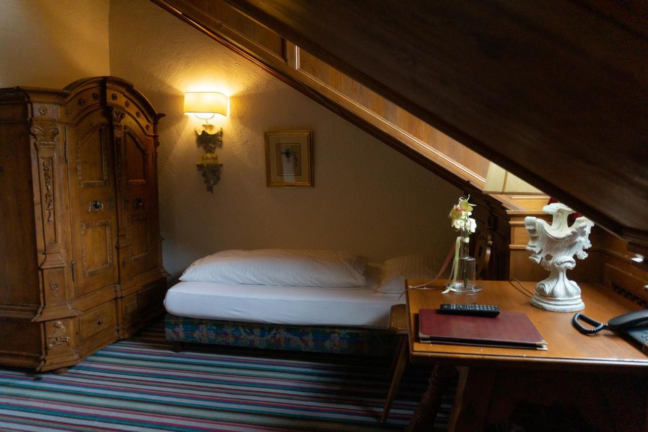 Hotel Schrenkhof Unterhaching Extérieur photo